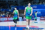 一点状态没得呀！大卫&middot;詹姆斯半场4中0一分未得 正负值-12