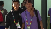 亚洲一哥也黏人？孙兴慜世界杯赛后强搂队友，步伐逐渐愉悦~