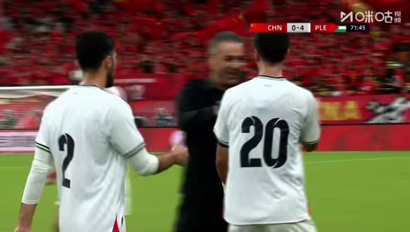 轻轻松松！4-0中国男足，巴勒斯坦主帅乐得合不拢嘴